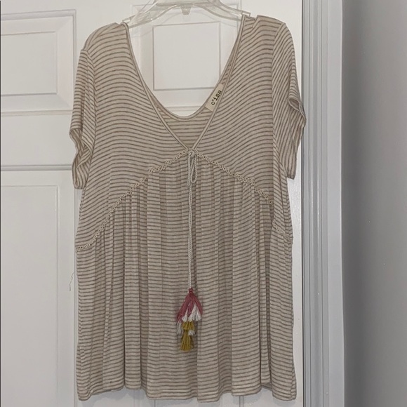 Striped shirt bought from lizard thicket - Picture 1 of 2